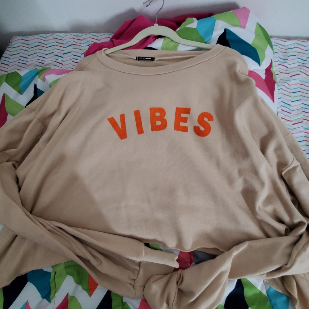 Sweatshirt